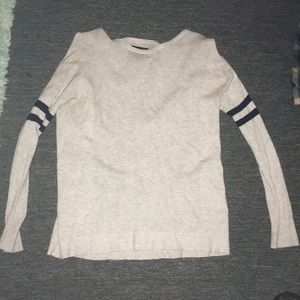 American Eagle Long Sleeve shirt